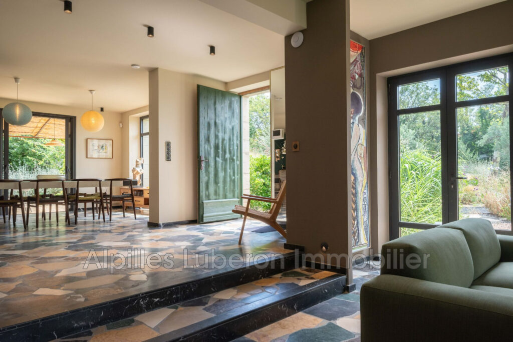 location saisonnière mas 8 Pièce(s) – 8 pièces – 4 chambres – 270.00 m²