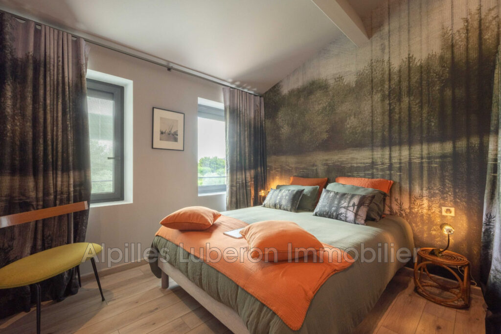 location saisonnière mas 8 Pièce(s) – 8 pièces – 4 chambres – 270.00 m²