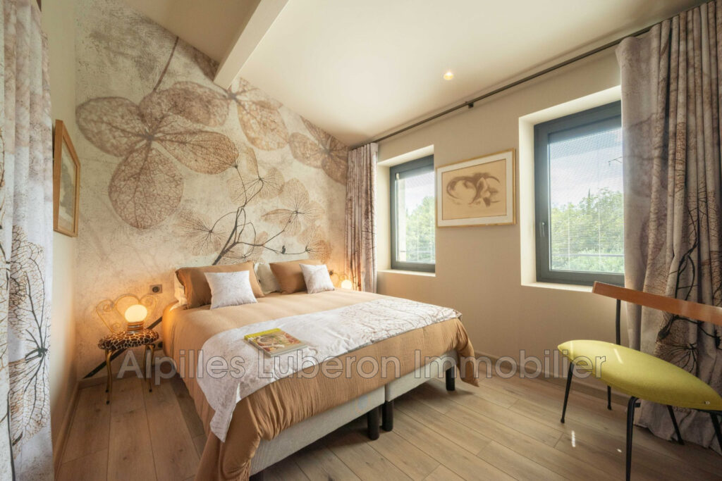 location saisonnière mas 8 Pièce(s) – 8 pièces – 4 chambres – 270.00 m²