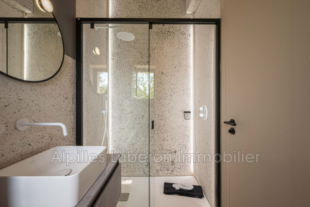 location saisonnière mas 8 Pièce(s) – 8 pièces – 4 chambres – 270.00 m²