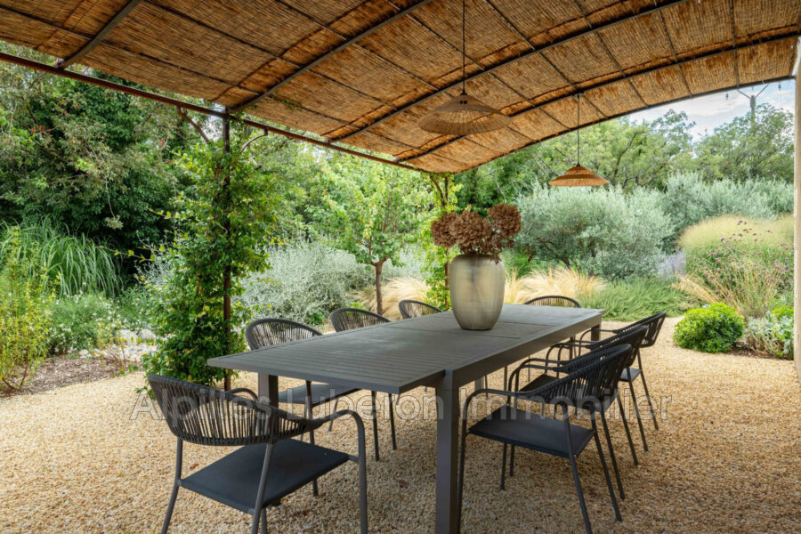 Maison à louer à Eygalières