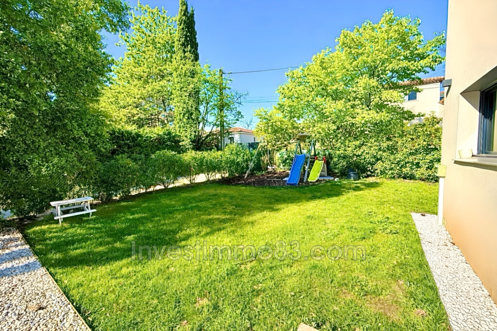 Proche du village et des commodités, dans un environnement cal – 4 pièces – 3 chambres – 110.00 m²