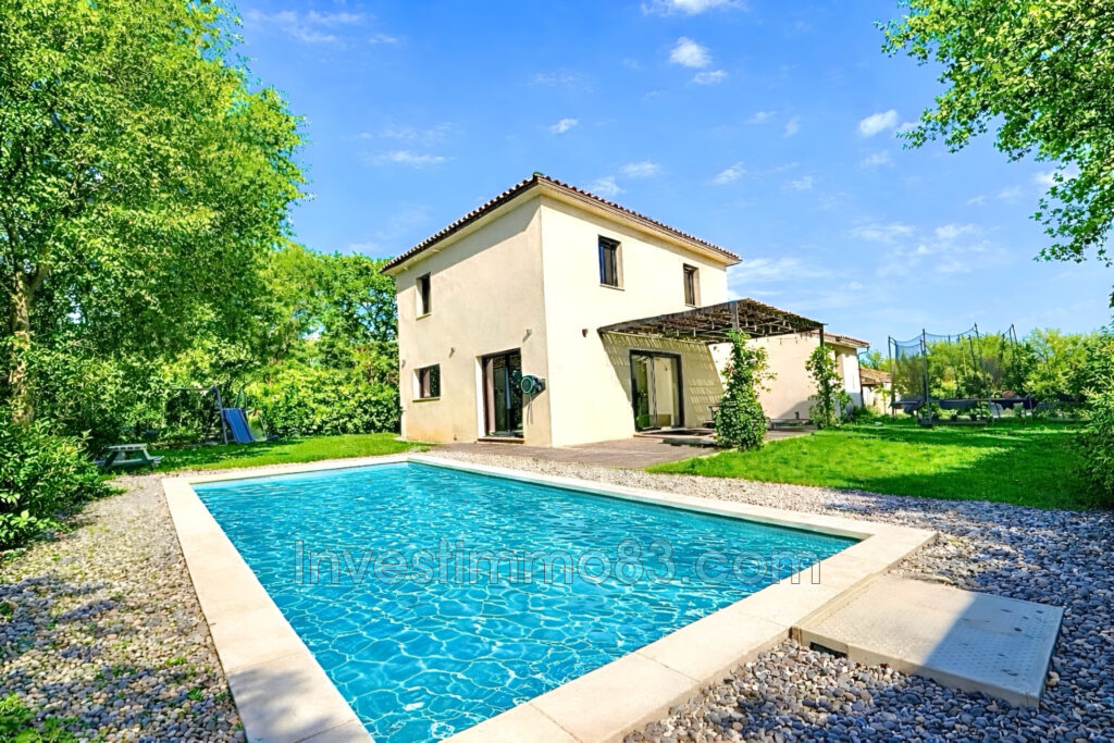 Proche du village et des commodités, dans un environnement cal – 4 pièces – 3 chambres – 110.00 m²