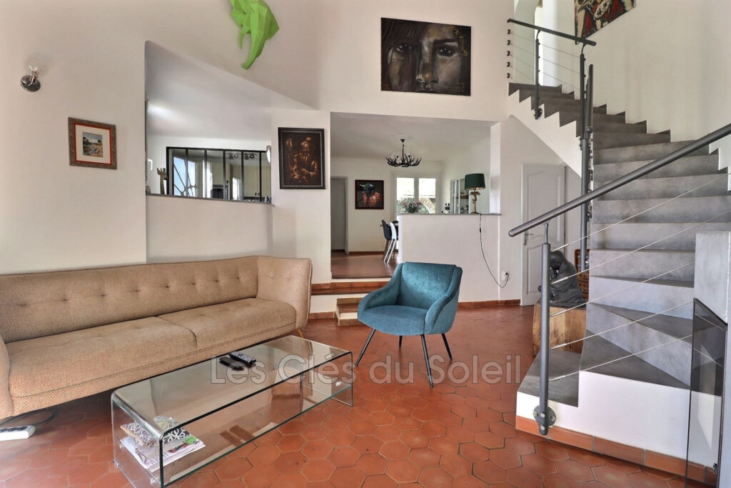 vente villa 6 Pièce(s) – 6 pièces – 4 chambres – 137.00 m²