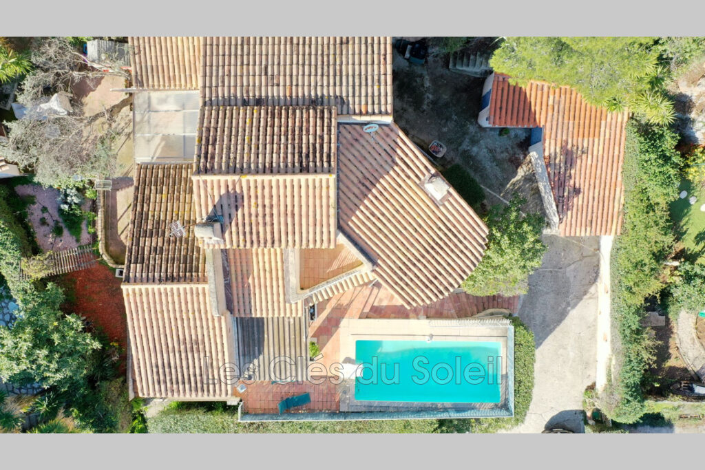 vente villa 6 Pièce(s) – 6 pièces – 4 chambres – 137.00 m²