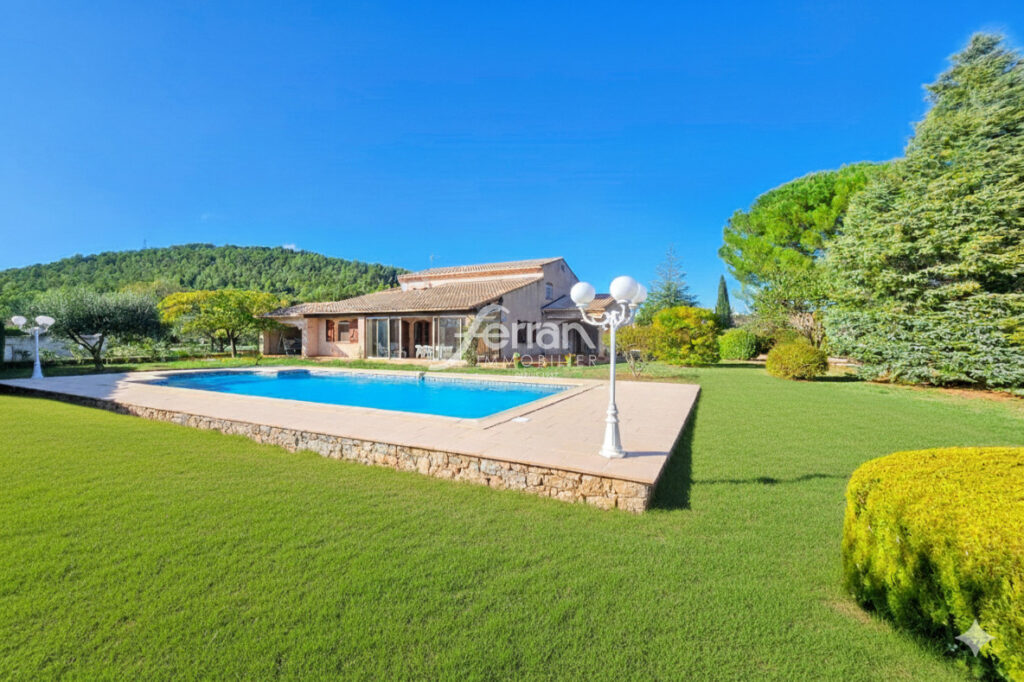 A vendre Maison familiale avec piscine ? Quartier résidentiel  – 7 pièces – 5 chambres – 186.00 m²