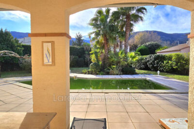 Achat villa à Laroque des Albères – 4 pièces – 3 chambres – 135.00 m²