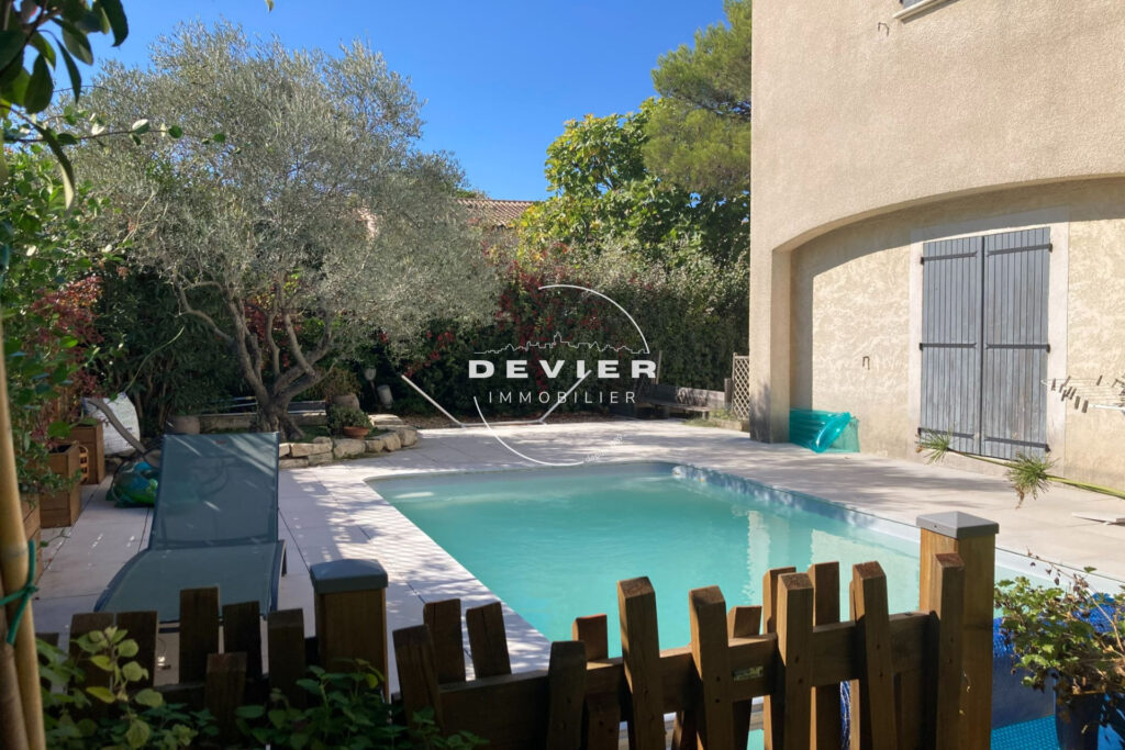 vente maison 6 Pièce(s) – 6 pièces – 5 chambres – 156.00 m²