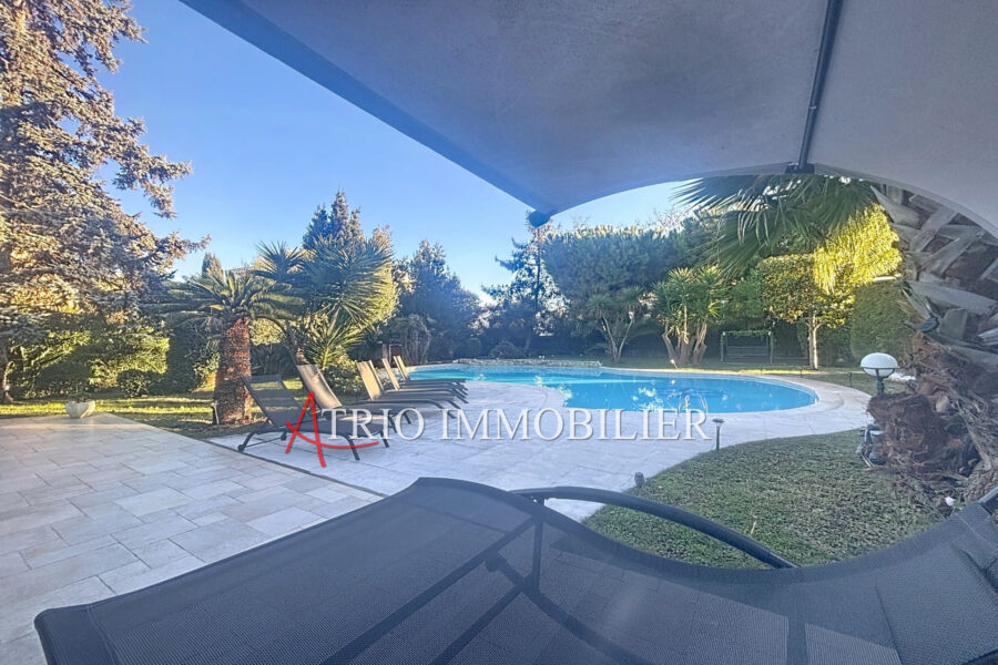 Maison à louer à Cagnes-sur-mer