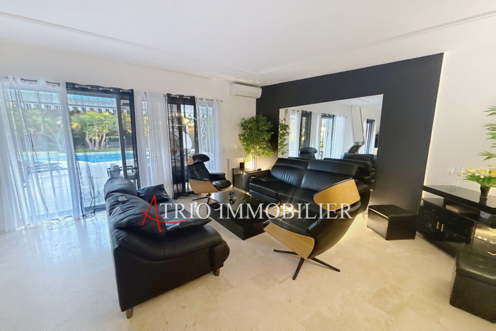 location villa 5 Pièce(s) – 5 pièces – 4 chambres – 276.00 m²