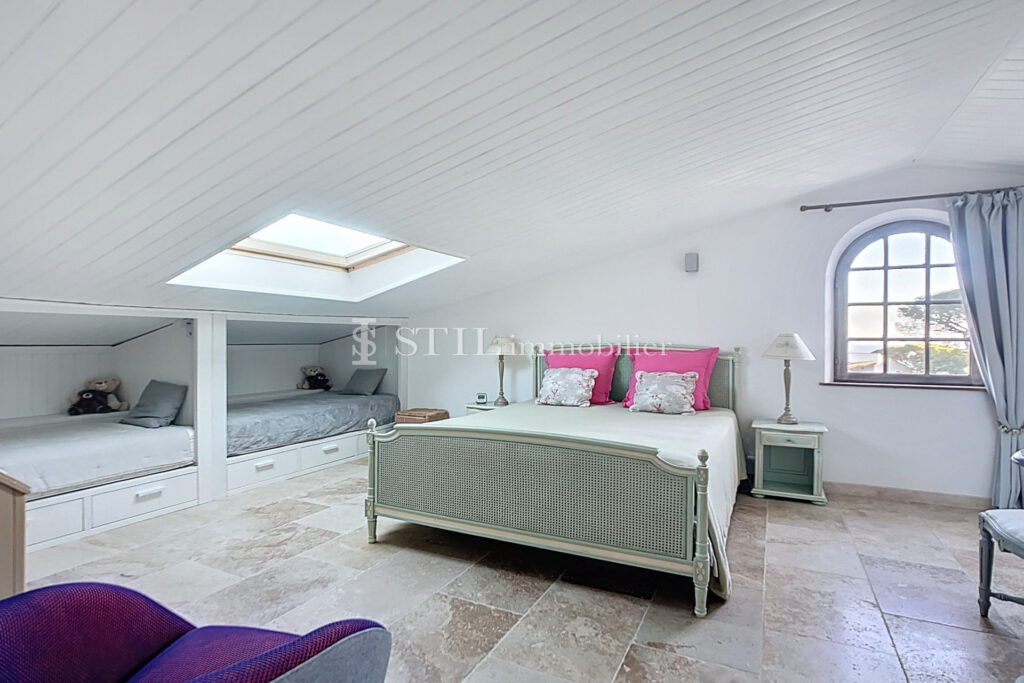 vente villa 6 Pièce(s) – 6 pièces – 6 chambres – 270.00 m²