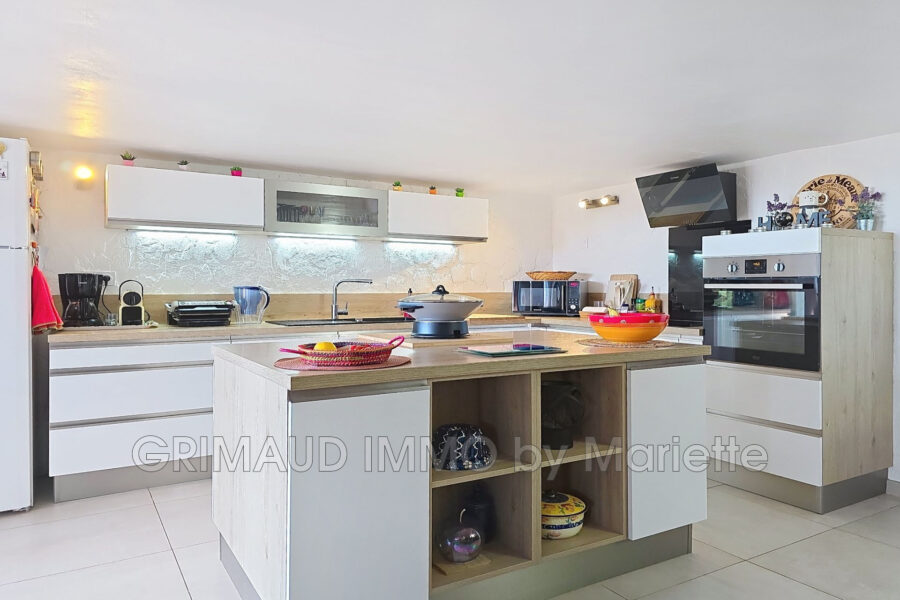 Maison à vendre à Grimaud