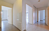 Appartement à vendre à Saint-laurent-du-var — Vue sur la ville — photo 7
