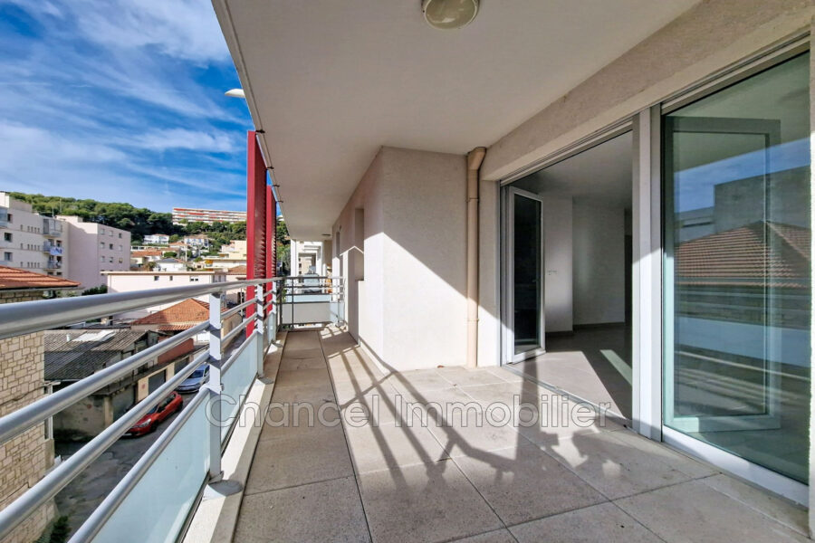 Appartement à vendre à Saint-laurent-du-var — Vue sur la ville — photo 10
