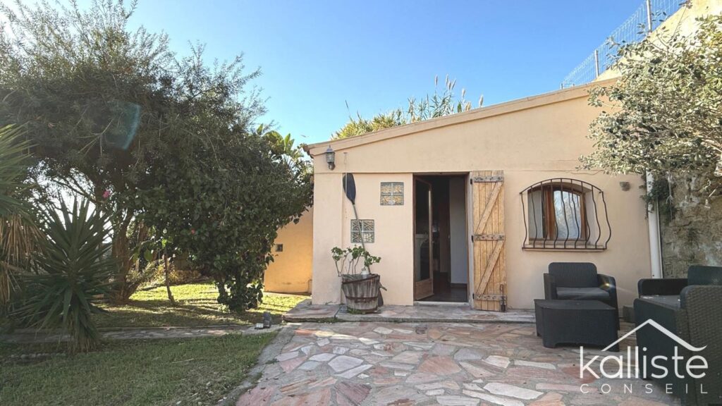Villa Route des Sanguinaires Ajaccio – Vue mer, T2 indépendant – 10 pièces – 7 chambres – 241 m²