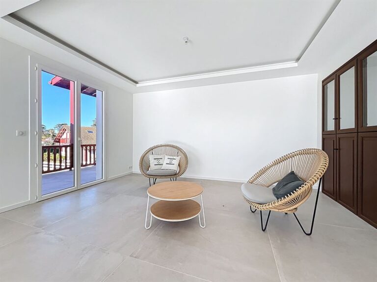 Maison Bidart Vue montagnes et océan – 7 pièces – 5 chambres – 265 m²