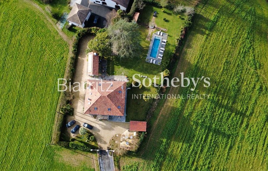 Maison à vendre à Guiche
