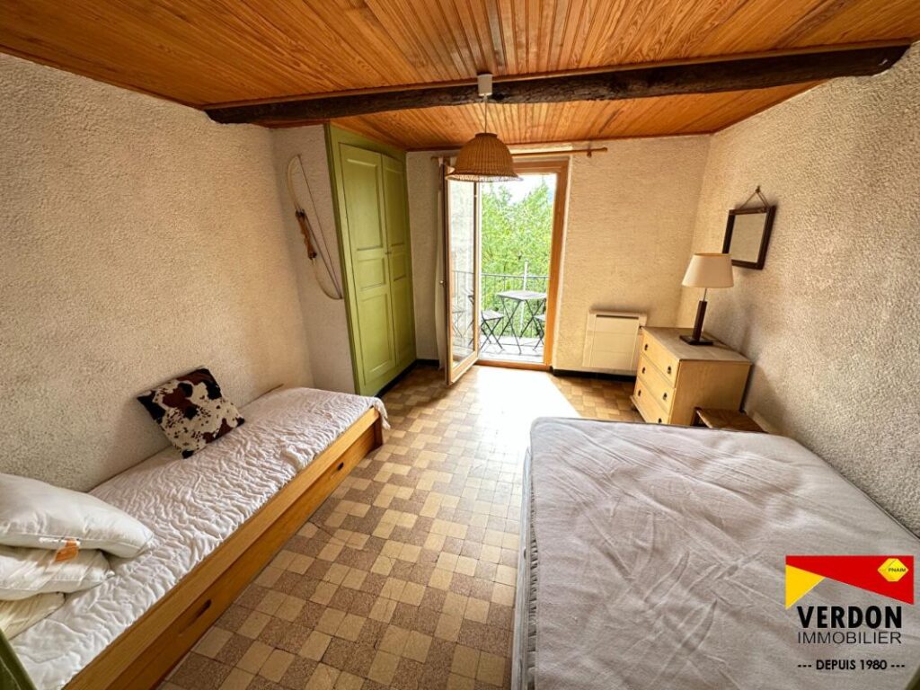 Appartement T2 centre village SAINT ANDRE LES ALPES – 2 pièces – 1 chambre – 34 m²