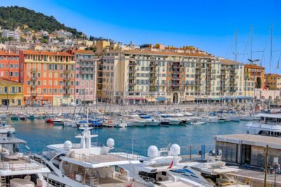 PORT DE NICE – 4P RENOVE – VUE MER – TRAVERSANT – 4 pièces – 3 chambres – 113 m²