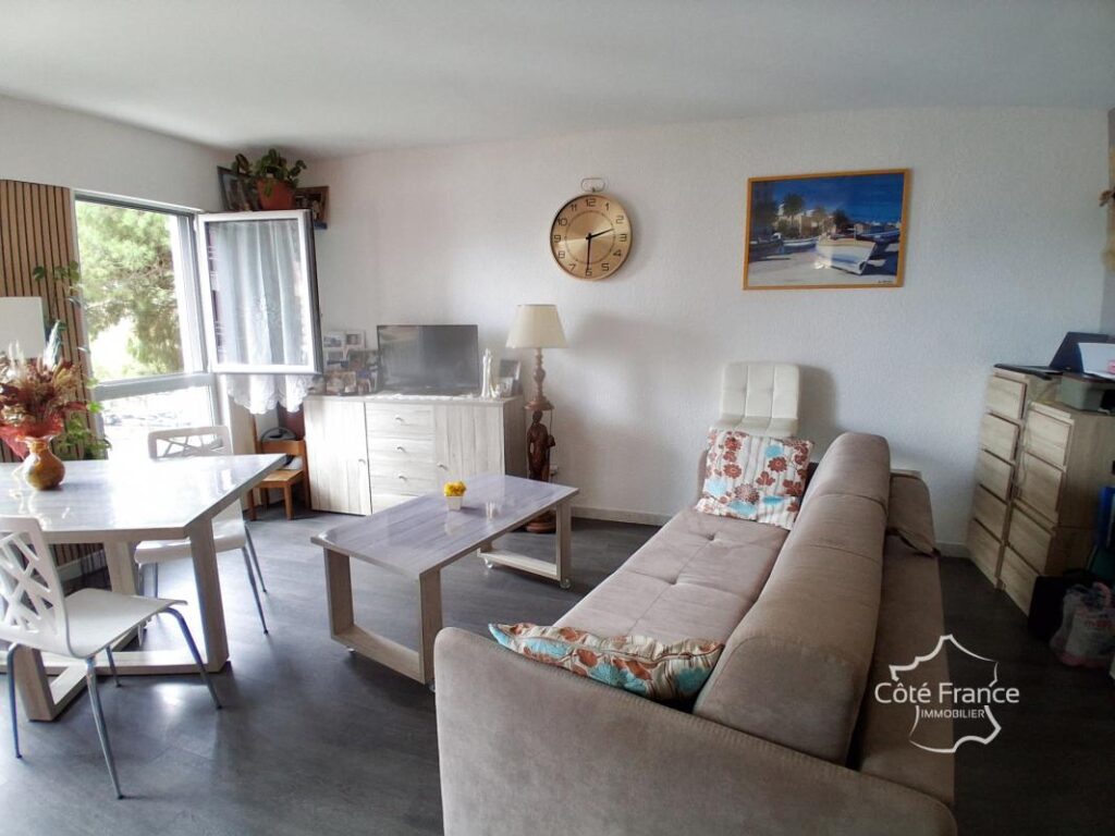 Appartement T2, Vue Port avec Place de Parking – 2 pièces – 1 chambre – 43 m²