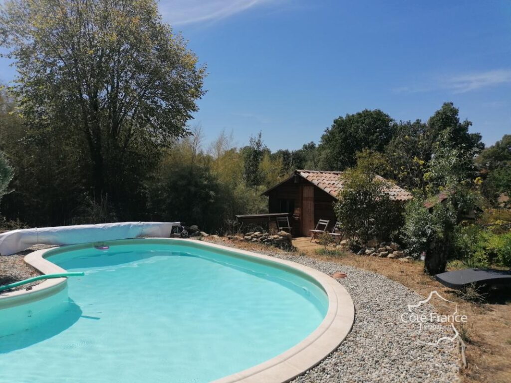 MAS BERGERIE PLEINE NATURE SANS VIS A VIS – 9 pièces – 4 chambres – 250 m²