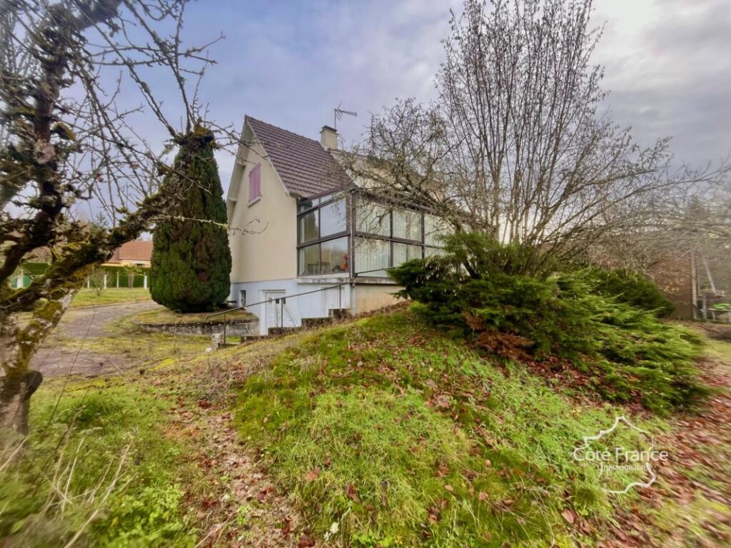 Très belle Maison familiale de 135 m2 avec vaste terrain arb – 6 pièces – 5 chambres – 135 m²