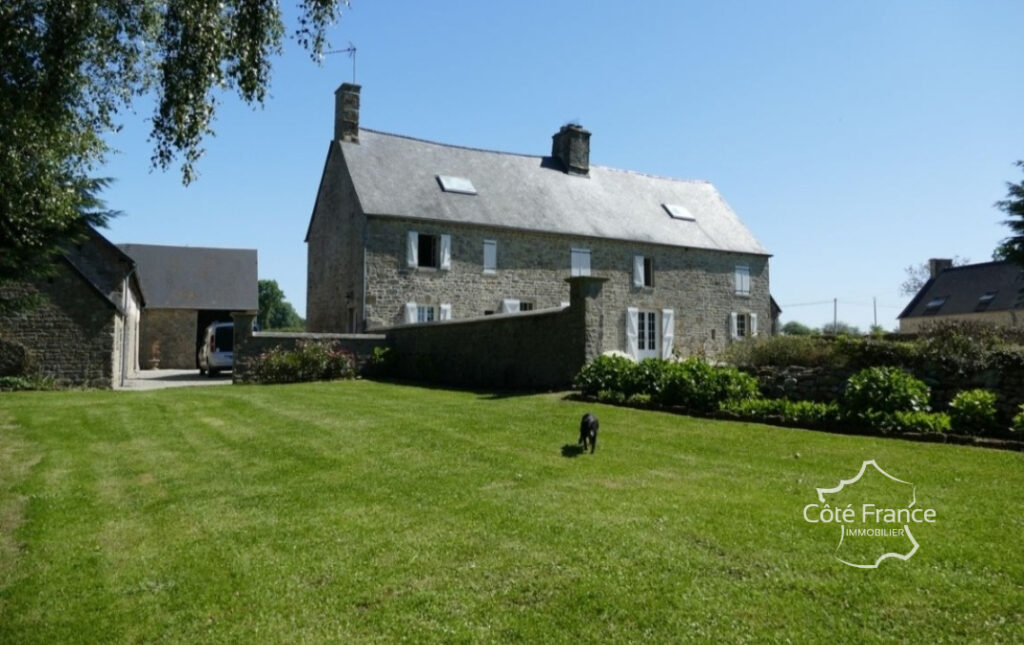 CORPS DE FERME AU COEUR DES MARAIS – 7 pièces – 4 chambres – 207 m²