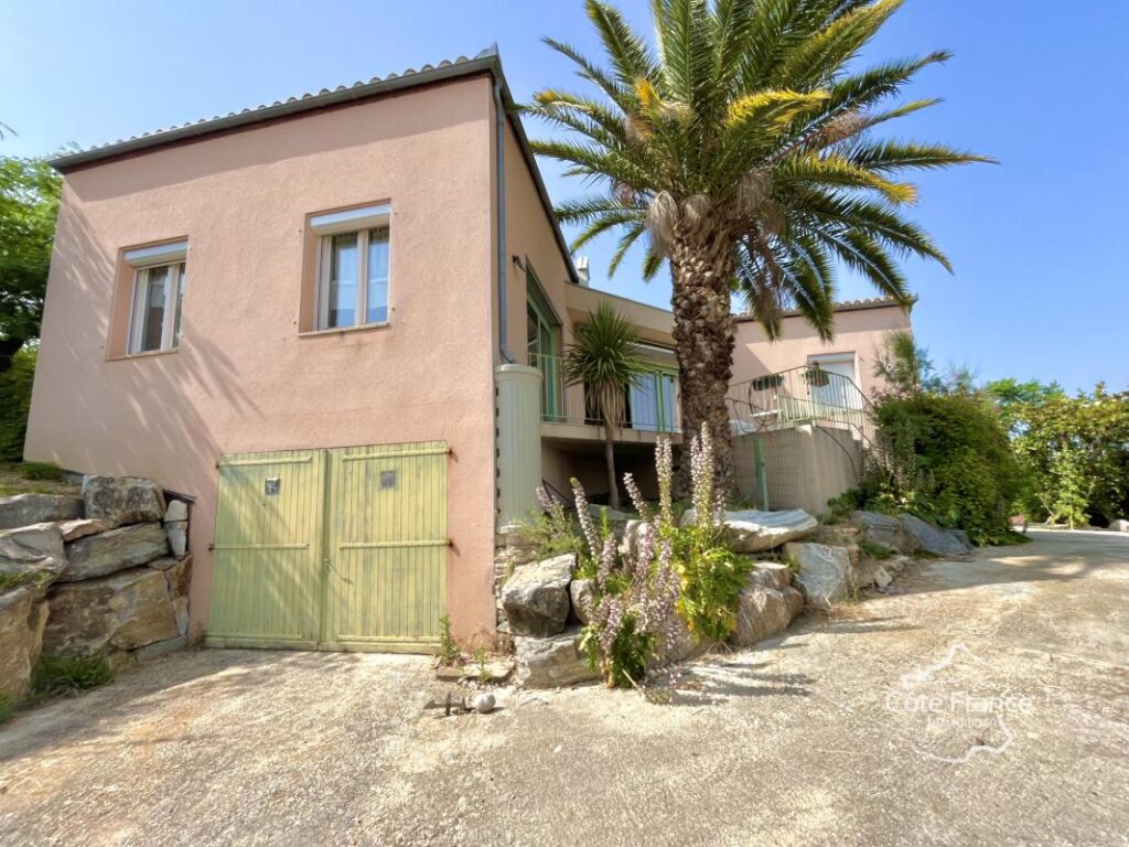 Villa d’exception 5 pièces 145 m2 avec vue panoramique sur – 5 pièces – 4 chambres – 145 m²