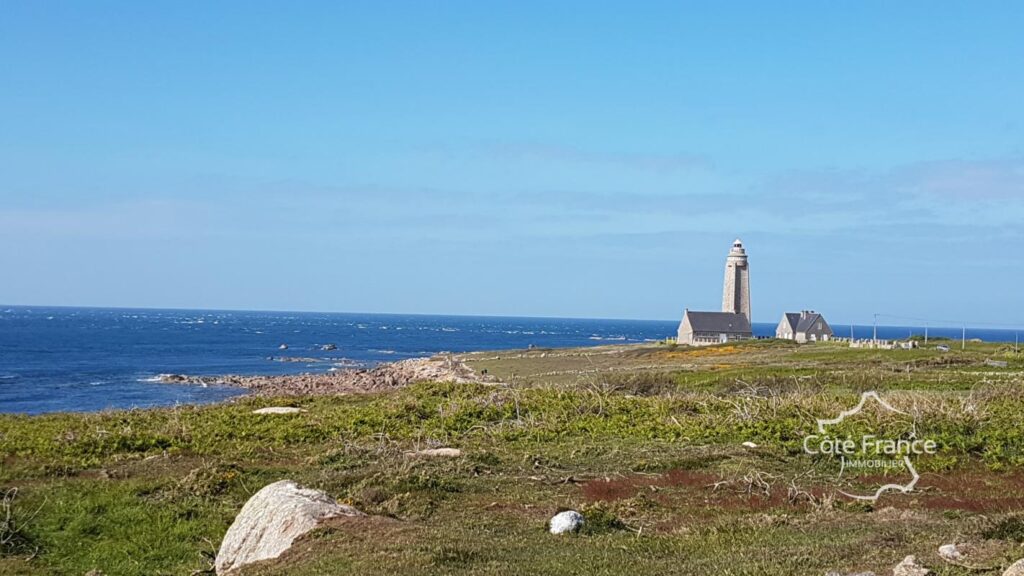 MAISON BOURGEOISE – 6 pièces – 4 chambres – 141 m²