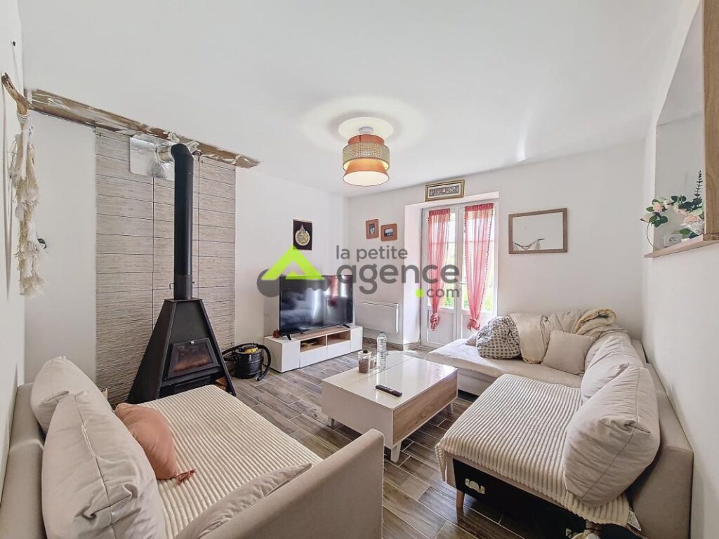 Maison 4 pièces 90m2 – 4 pièces – 3 chambres – 90 m²