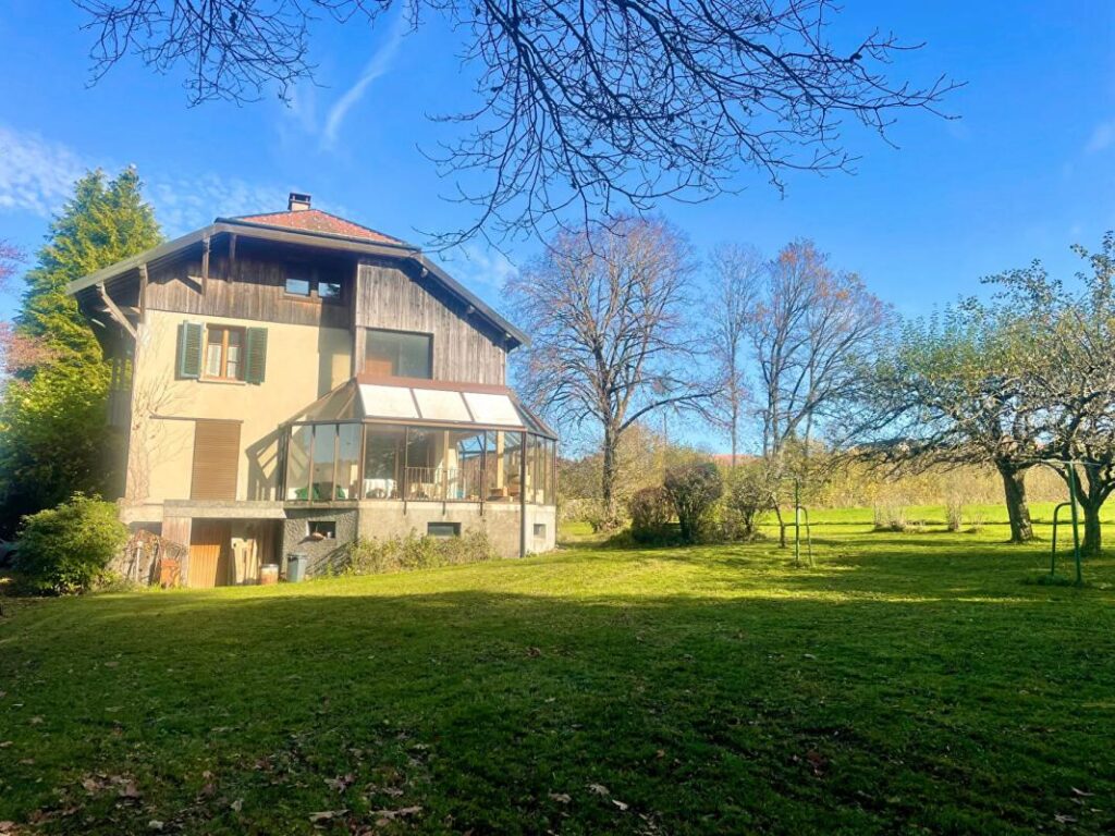 Maison – Charmoille – 8 pièces – 5 chambres – 162 m²