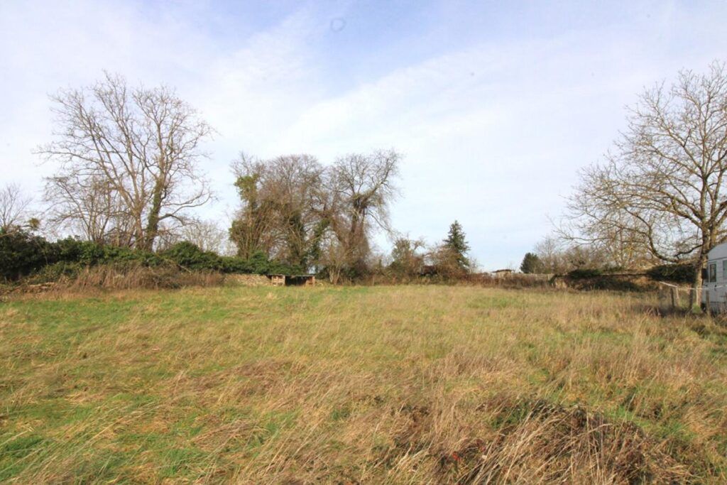 Terrain à bâtir de 958 m2 – NR pièces – NR chambres – 958 m²