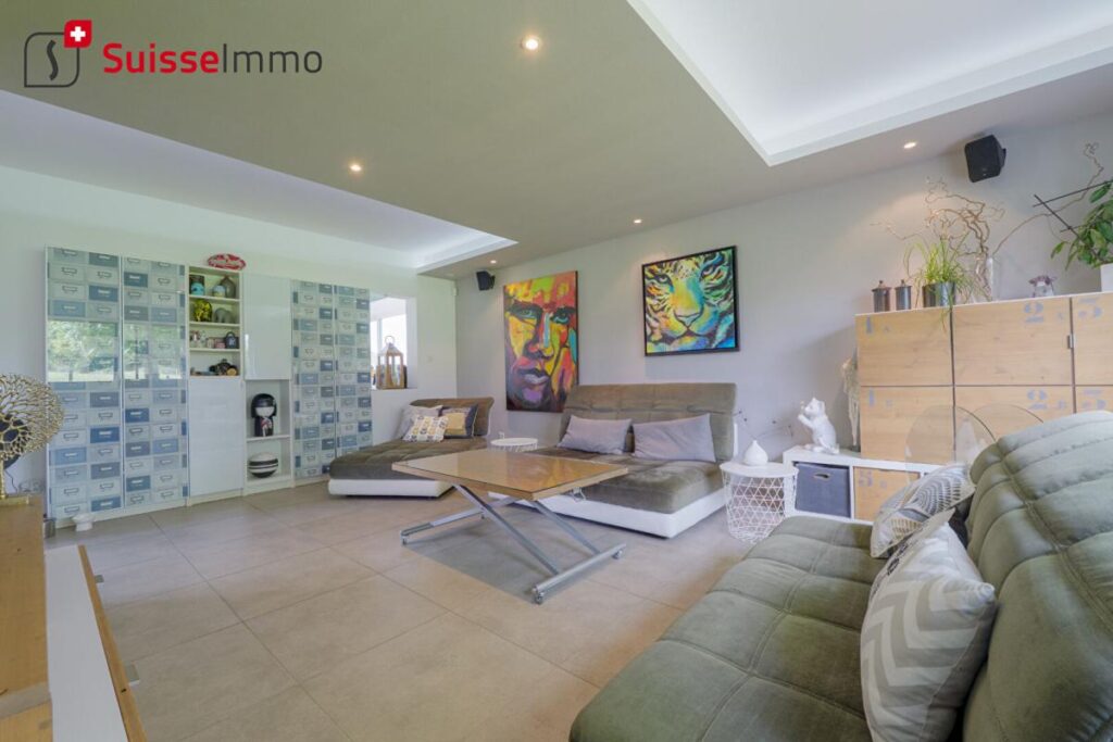 Maison récente lumineuse 162 m² sur parc paysager de 2 000 m², proximité de la Suisse – 6 pièces – 2 chambres – 162 m²