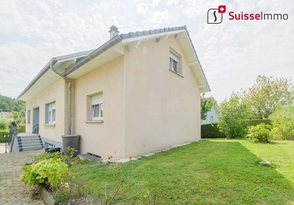 Maison Feche L’Eglise – 9 pièce(s) -188 m2 – 9 pièces – 5 chambres – 188 m²