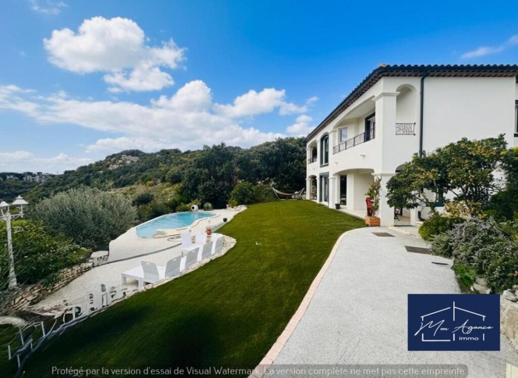 Maison à vendre Rochefort-du-Gard – 6 pièces – 4 chambres – 202 m²