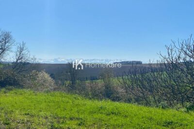 A SAISIR – TERRAIN AVEC VUE SUR LES PYRENEES !!! – NR pièces – NR chambres – 974 m²