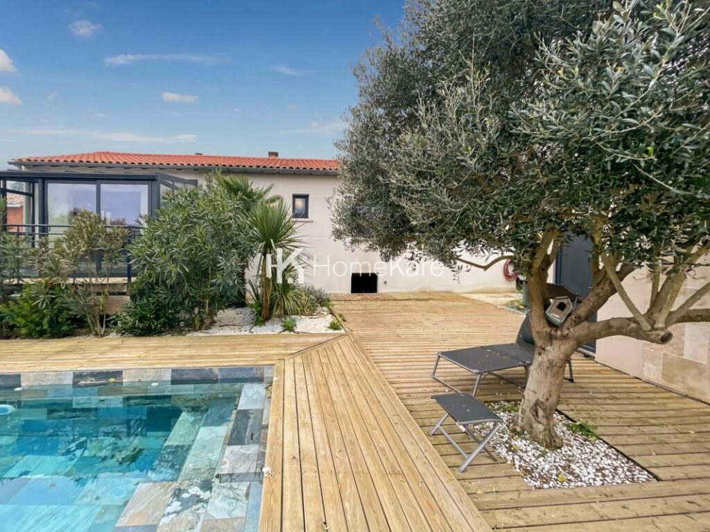 TRANQUILITÉ ASSURÉE ! – 6 pièces – 5 chambres – 130 m²