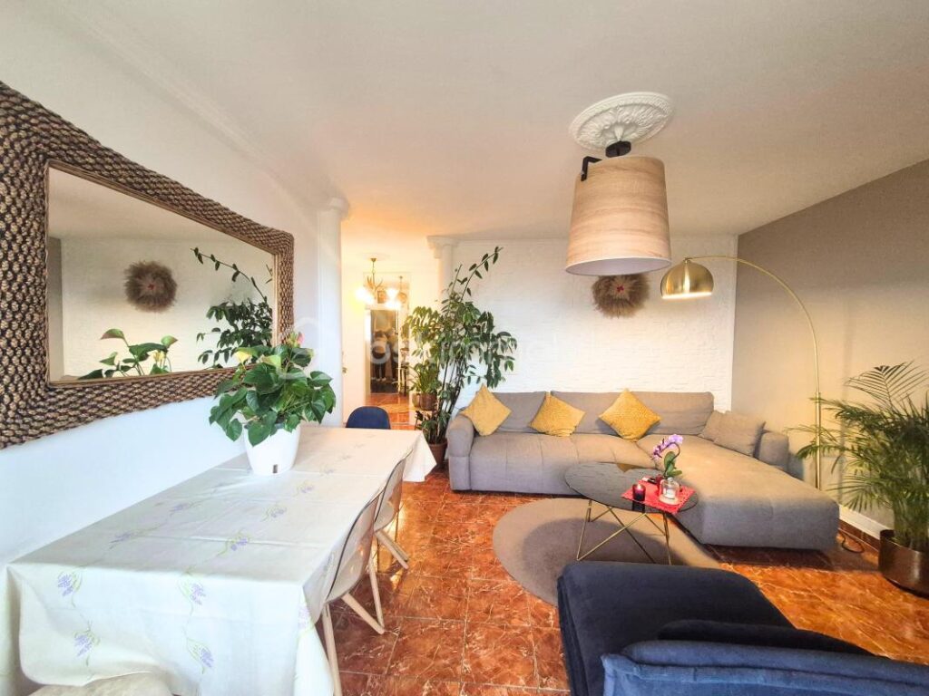 Appartement 3 pièces avec balcon, parking privatif et cellier situé au Domaine du Château Chilly Mazarin – 3 pièces – 2 chambres – 62 m²