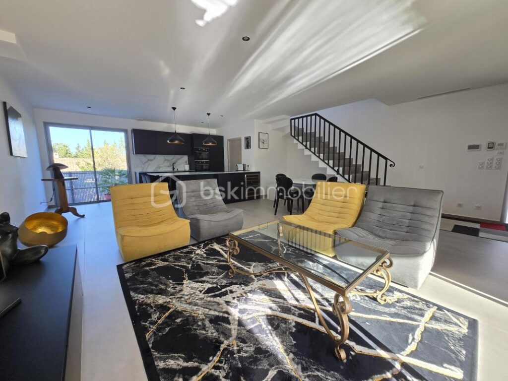 Villa neuve 5 pièces, grand standing, résidentiel, piscine – 5 pièces – 4 chambres – 131 m²