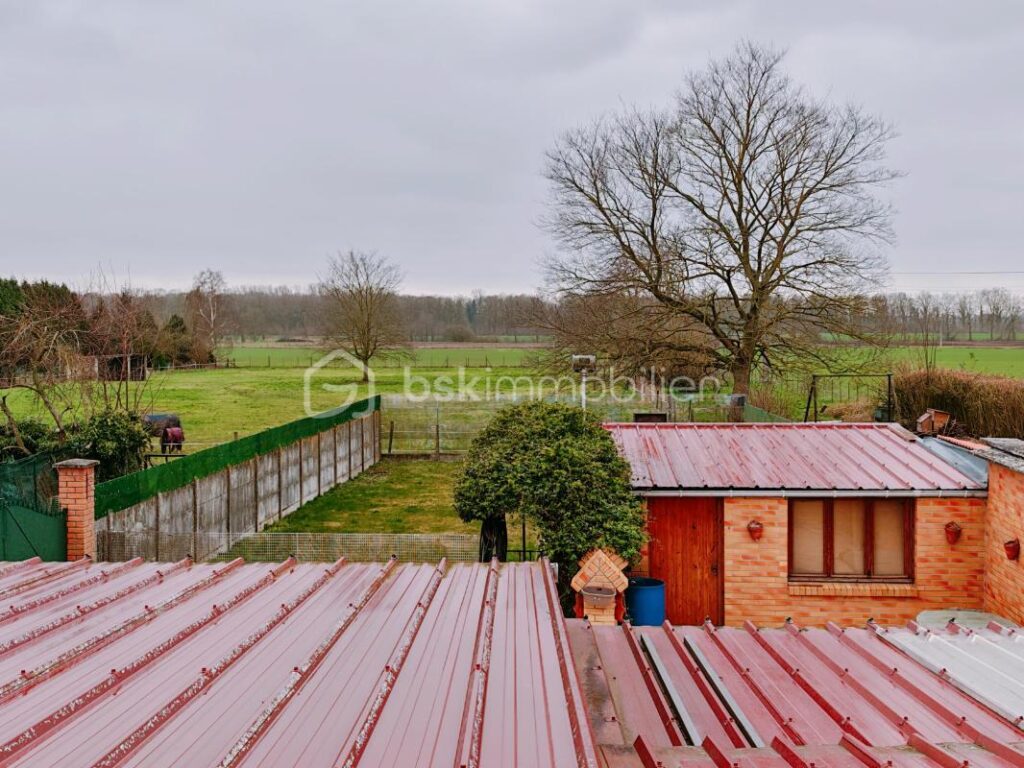 MAISON SEMI-INDIVIDUELLE 3 CHAMBRES / JARDIN / GARAGE / CAVE – 7 pièces – 3 chambres – 160 m²