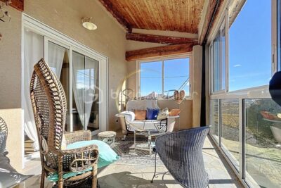 MAISON DE 120 M2 + GITE 90 m2 – 4 pièces – 2 chambres – 120 m²