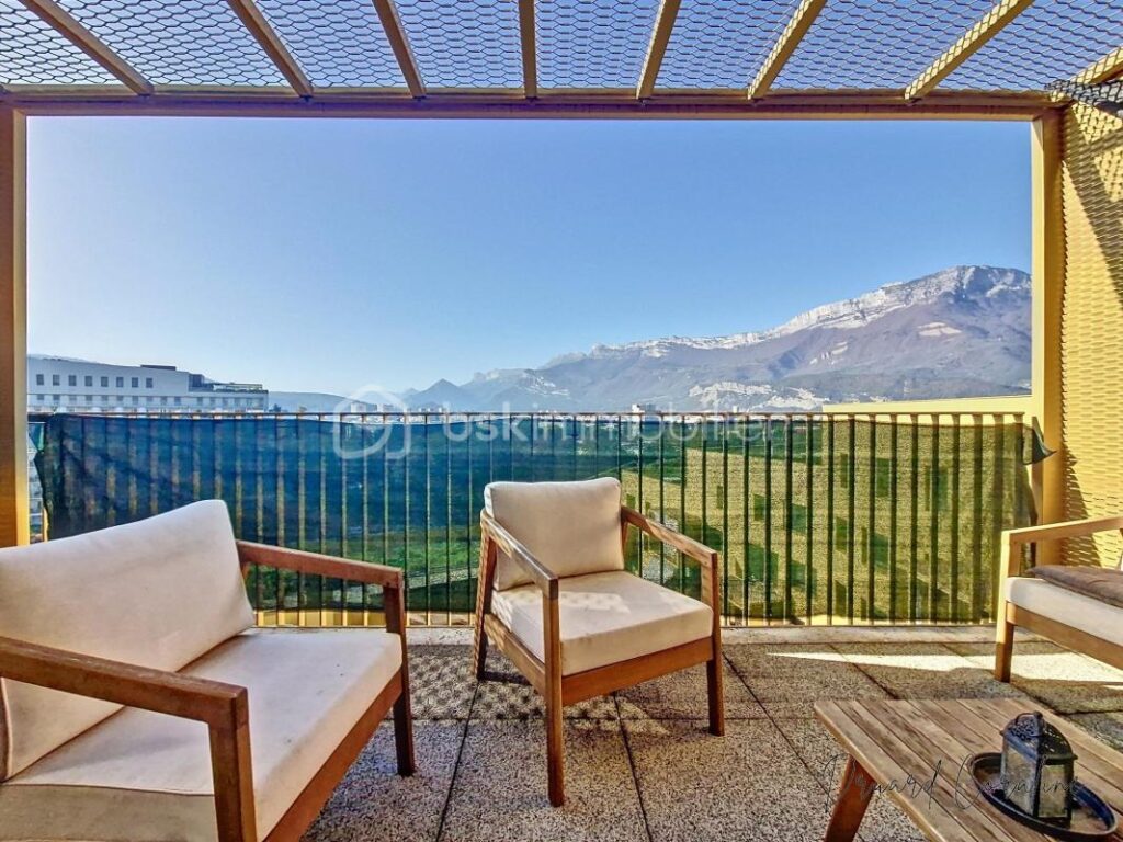 Grand T3 avec double balcon – 3 pièces – 2 chambres – 79 m²