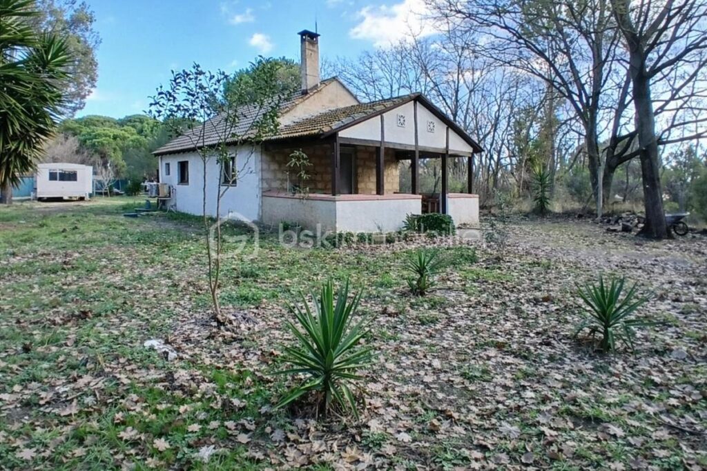 AIGUES MORTES : Maison 4 pièces avec terrasse – Cadre verdoyant et calme absolu – 4 pièces – 2 chambres – 60 m²