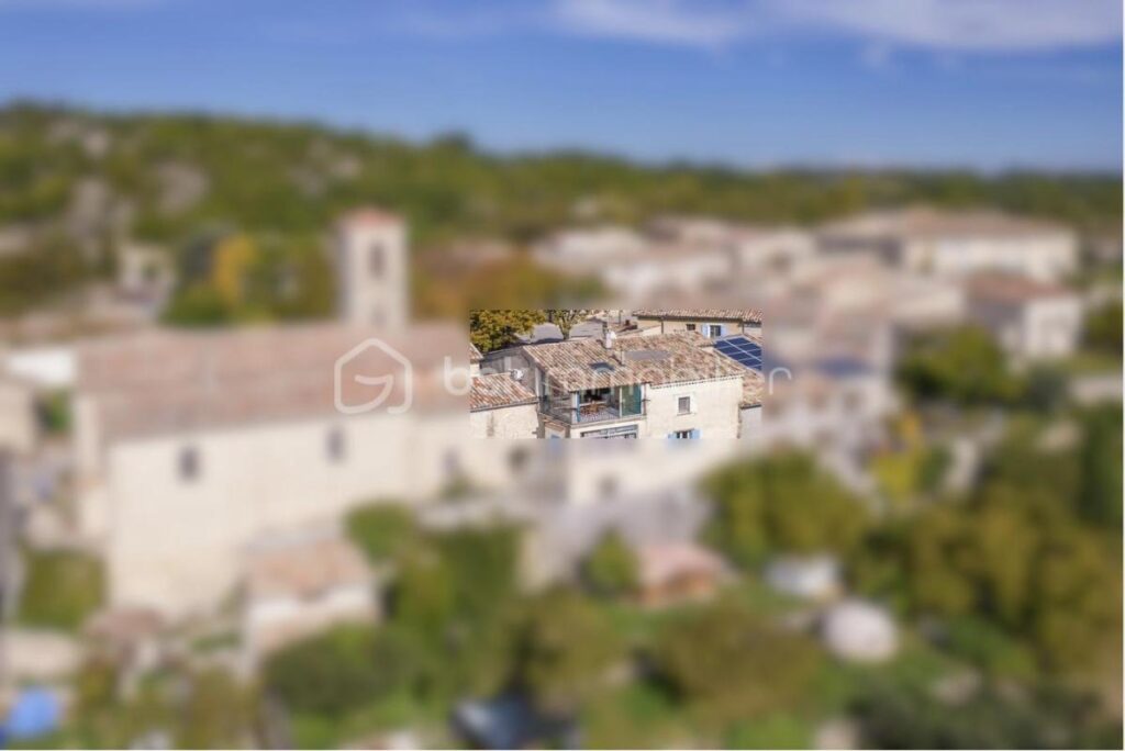 Maison de caractère avec terrasses et locatif – fort potentiel à Niozelles, proche Forcalquier – 5 pièces – 4 chambres – 154 m²