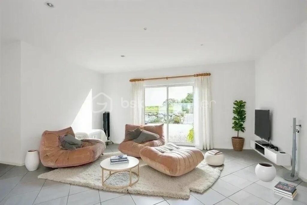 À VENDRE – À 7 min de Morlaàs , Maison contemporaine de plain pied – 133 m² – Terrain 2619 m² – Vue Pyrénées – Prestations haut de gamme – 4 pièces – 3 chambres – 132 m²