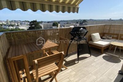💎 Dernier étage avec balcon – Vue panoramique sur Brest, le téléphérique 🚡 et la mer 🌊 💎 Garage de 60m2 sécurisé – 4 pièces – 2 chambres – 78 m²