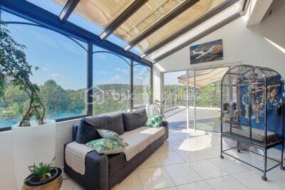 Villa de prestige avec piscine et appartement indépendant – 8 pièces – 5 chambres – 230 m²