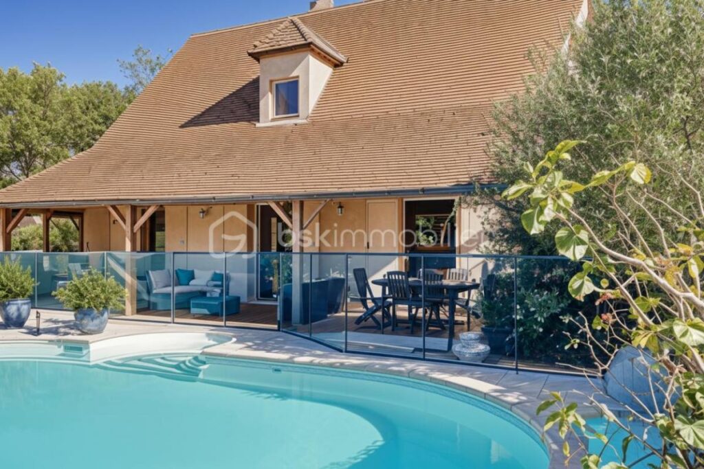 Maison familiale avec parc arboré 3 600 m² – Piscine – Calme absolu à Saint-Seurin-sur-l’Isle – 6 pièces – 4 chambres – 144 m²