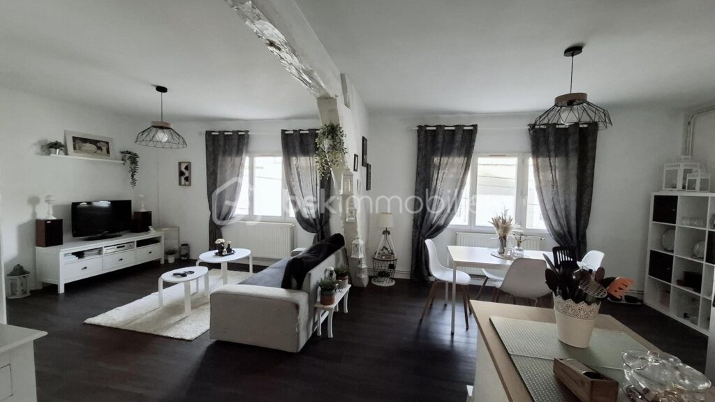 F3 EN PLEIN CENTRE – 3 pièces – 2 chambres – 68 m²