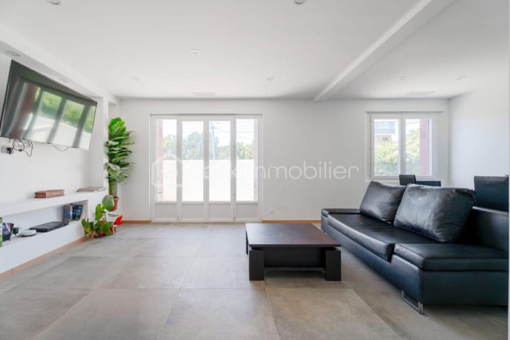 A SAISIR LES LONES – 3 pièces – 2 chambres – 76 m²